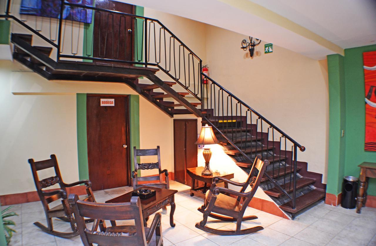 Hotel Plaza Cosiguina Чинандега Екстер'єр фото